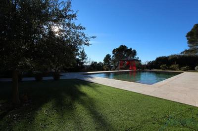 Villa - 330 m² - 11 pièces