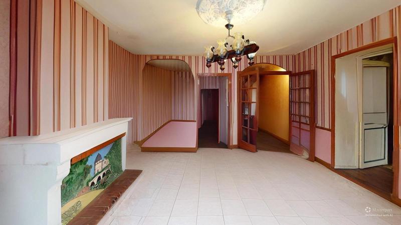 Maison - 180 m² - 9 pièces