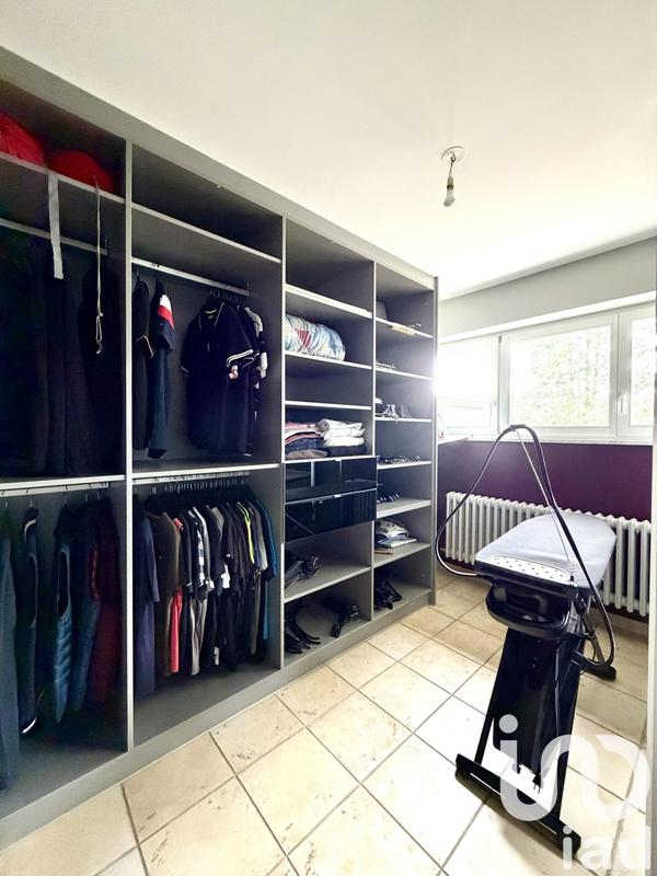 Maison - 252 m² - 8 pièces