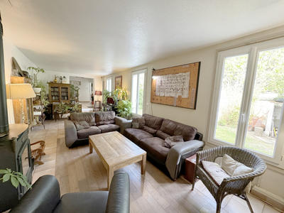 Maison - 209 m² - 8 pièces