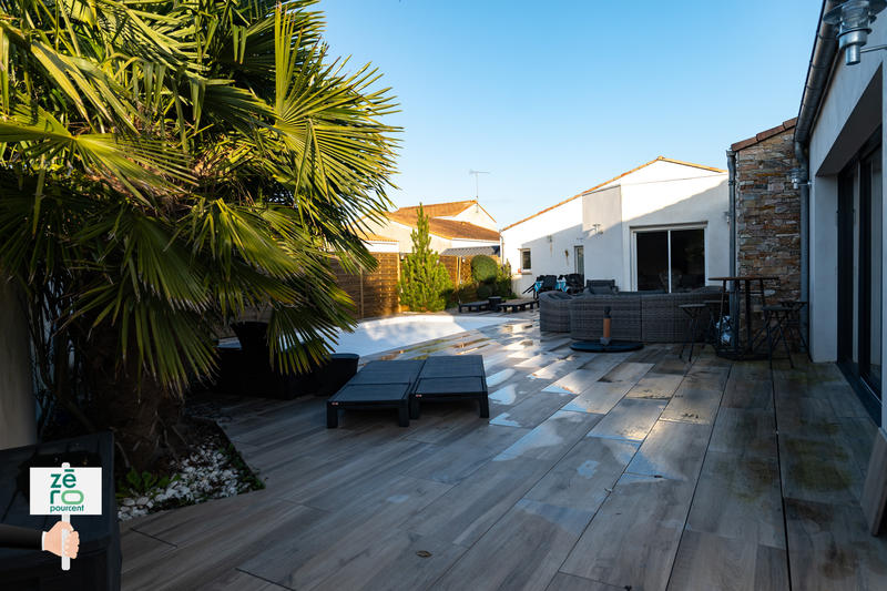 Maison - 174 m² - 8 pièces