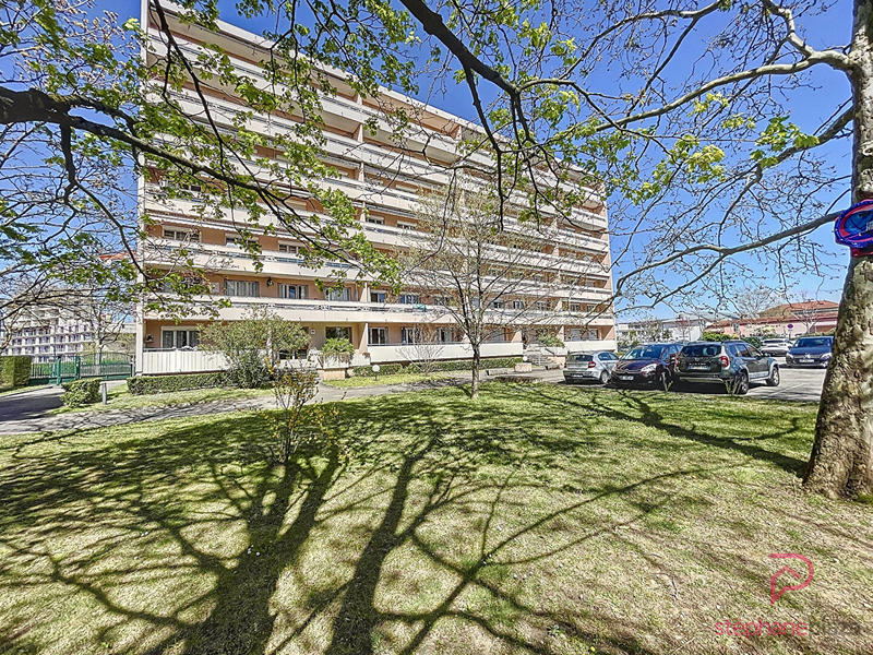 Appartement - 94 m² - 5 pièces