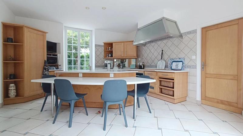 Propriété - 286 m² - 8 pièces