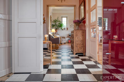 Maison - 182 m² - 9 pièces