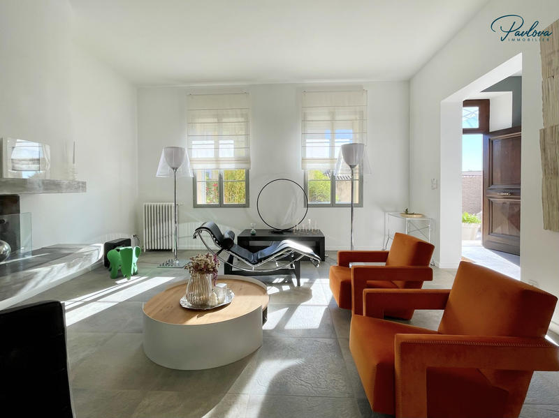 Maison - 181 m² - 6 pièces