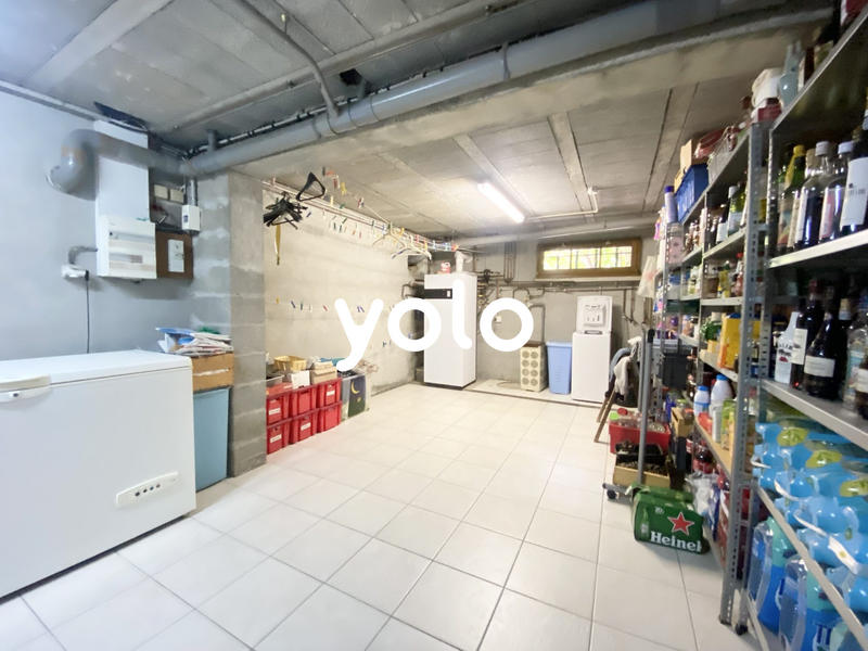 Maison traditionnelle - 200 m² - 8 pièces