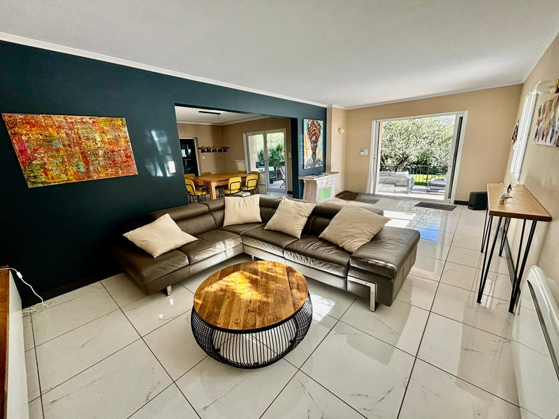 Villa - 469 m² - 10 pièces