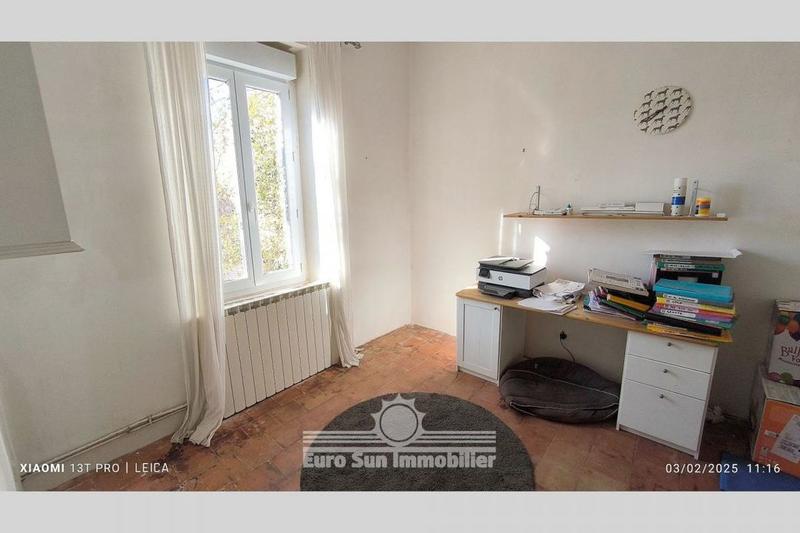 Remise - 240 m² - 6 pièces