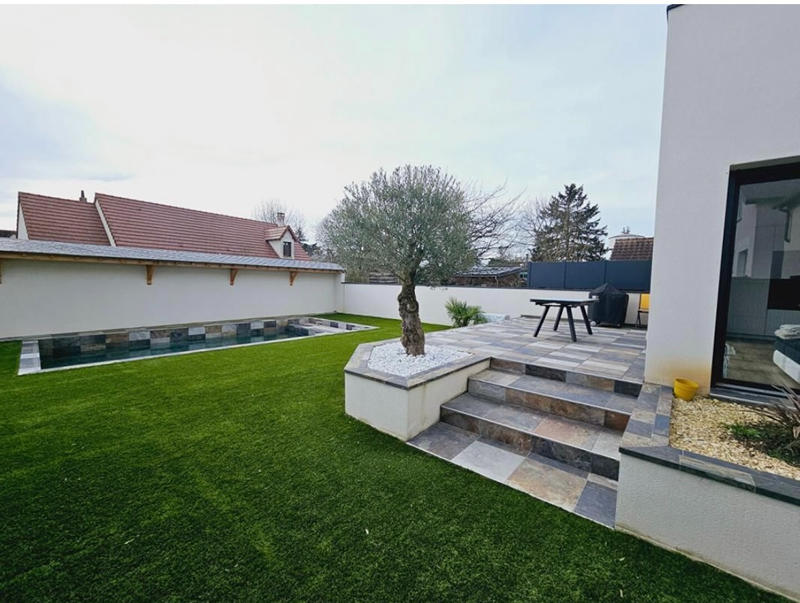 Maison - 136 m² - 6 pièces