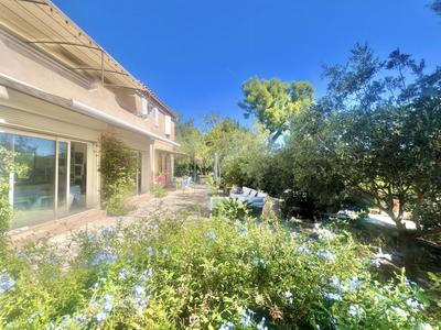 Villa - 195 m² - 7 pièces