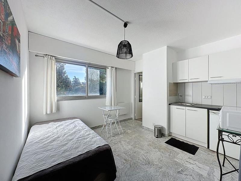 Studio - 16 m² - 1 pièce