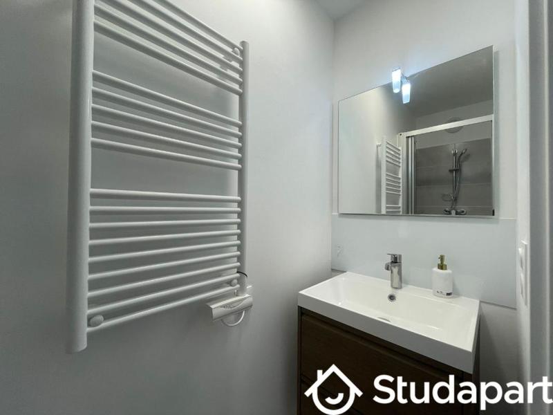 Chambre - 13 m² - 1 pièce