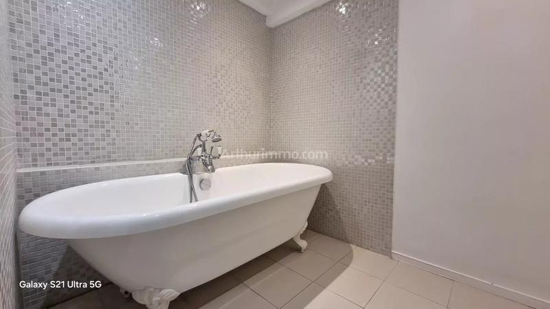 Appartement - 90 m² - 4 pièces