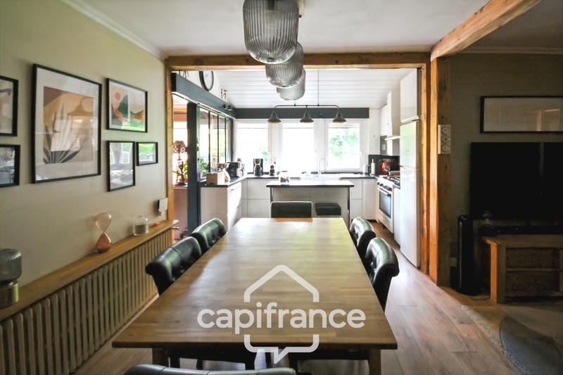 Maison - 254 m² - 8 pièces