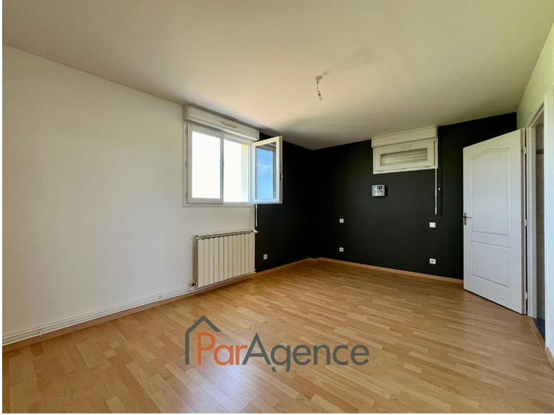 Maison - 177 m² - 6 pièces