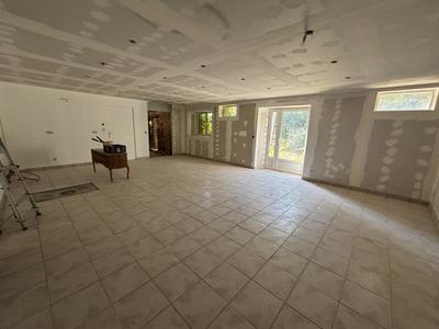 Maison ancienne - 458 m² - 11 pièces