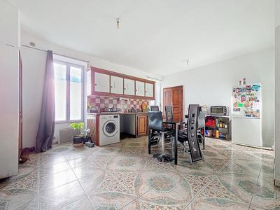 Appartement - 100 m² - 4 pièces