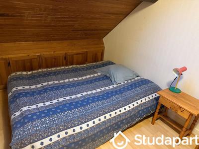 Chambre - 10 m² - 1 pièce