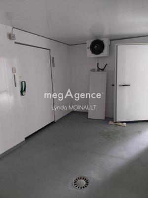 Local commercial - 147 m² - 6 pièces