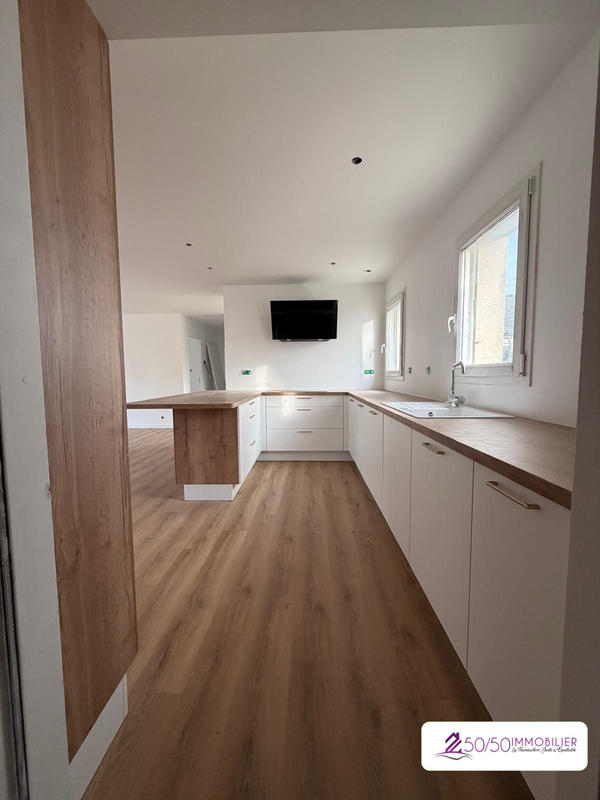 Maison - 110 m² - 4 pièces