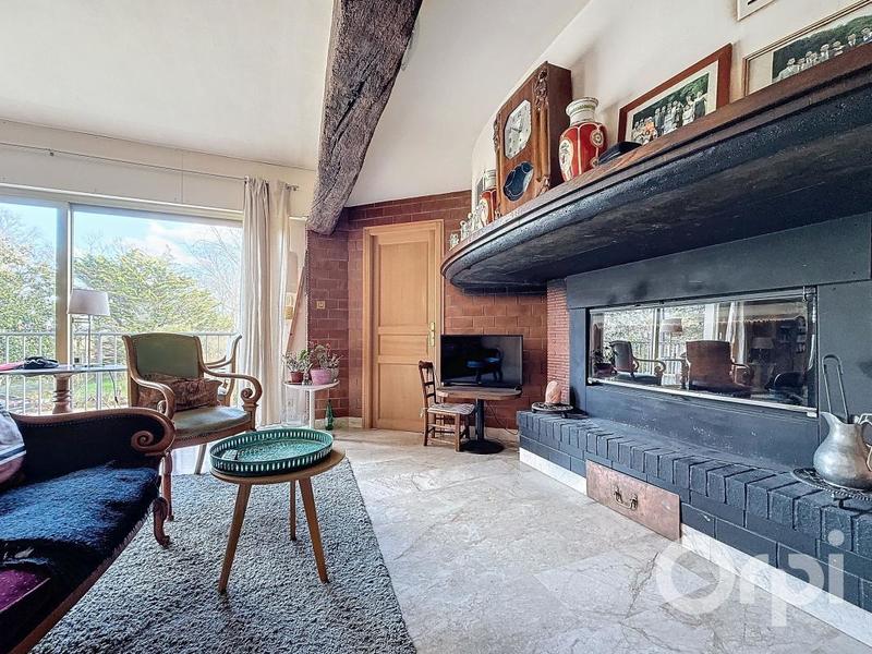 Maison - 450 m² - 8 pièces