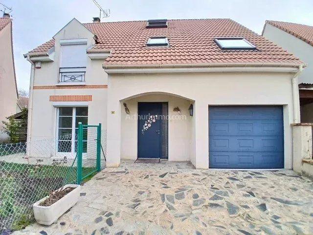 Maison - 150 m² - 8 pièces