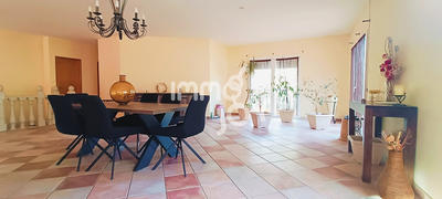 Villa - 183 m² - 6 pièces