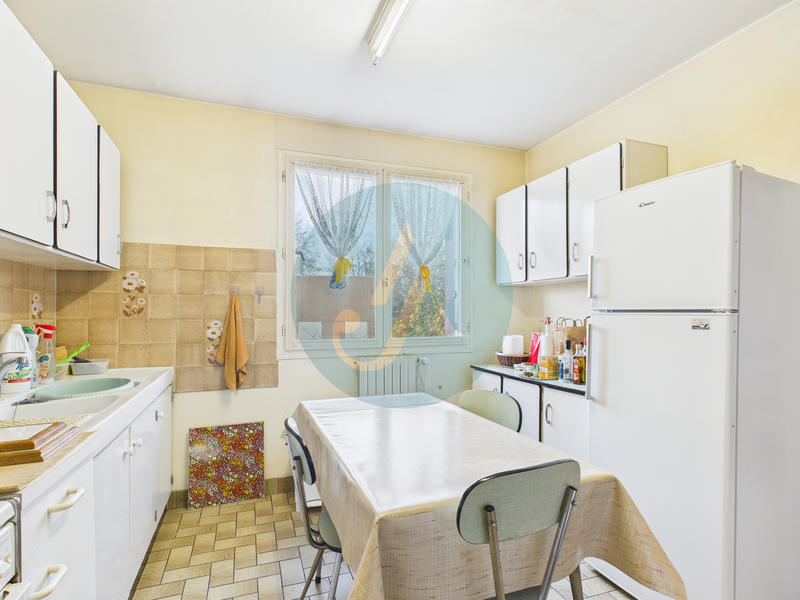 Maison - 186 m² - 7 pièces