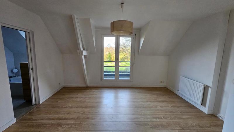 Maison - 210 m² - 9 pièces