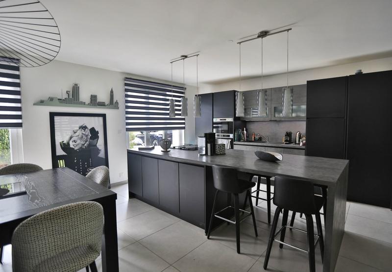 Maison - 184 m² - 8 pièces