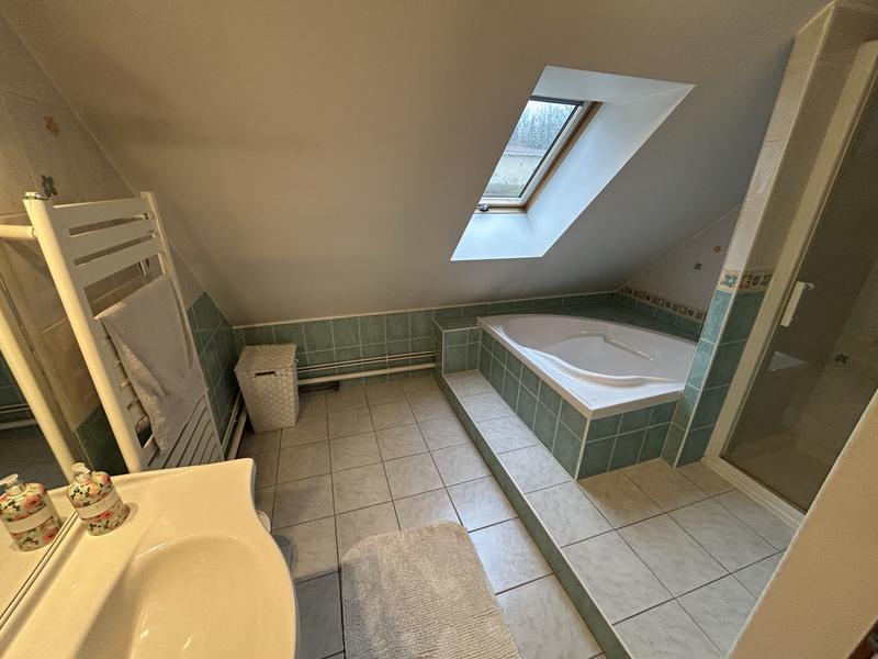 Maison - 180 m² - 7 pièces