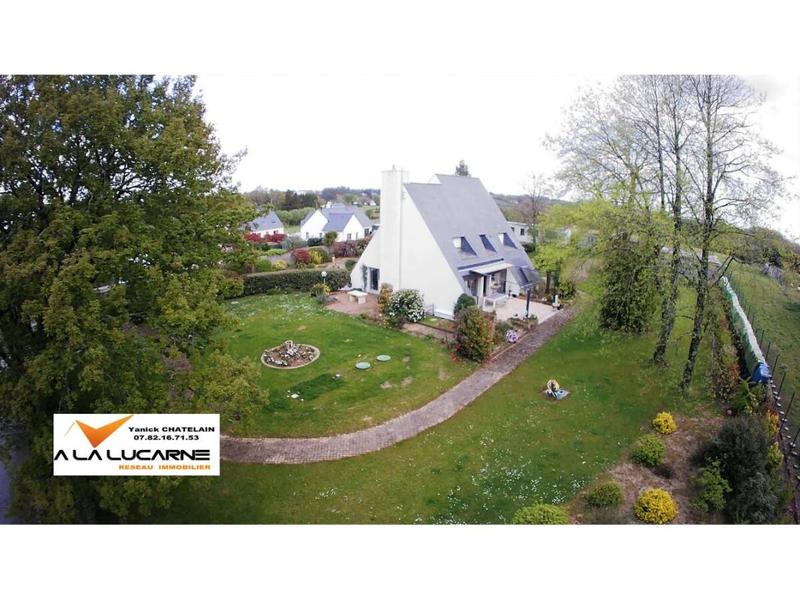 Propriété - 240 m² - 10 pièces