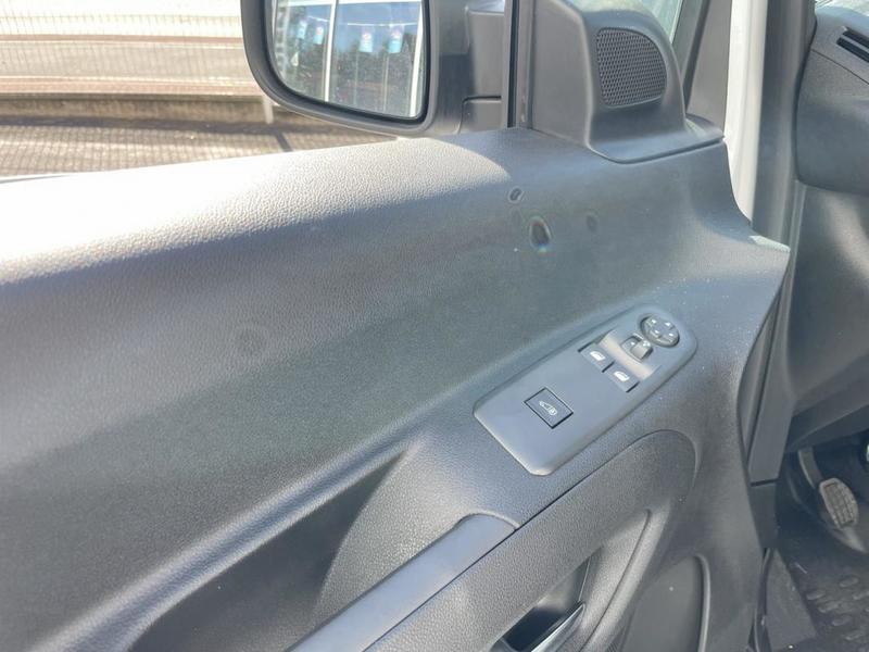 Peugeot Partner 19 083€ Ht Taille m Bhdi 100 Bvm6- Garantie Constructeur