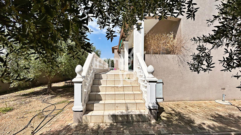 Maison - 130 m² - 6 pièces