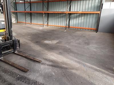 Entrepôt - 150 m² - 1 pièce