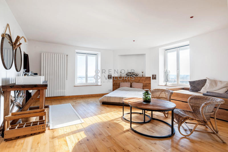 Maison - 395 m² - 10 pièces