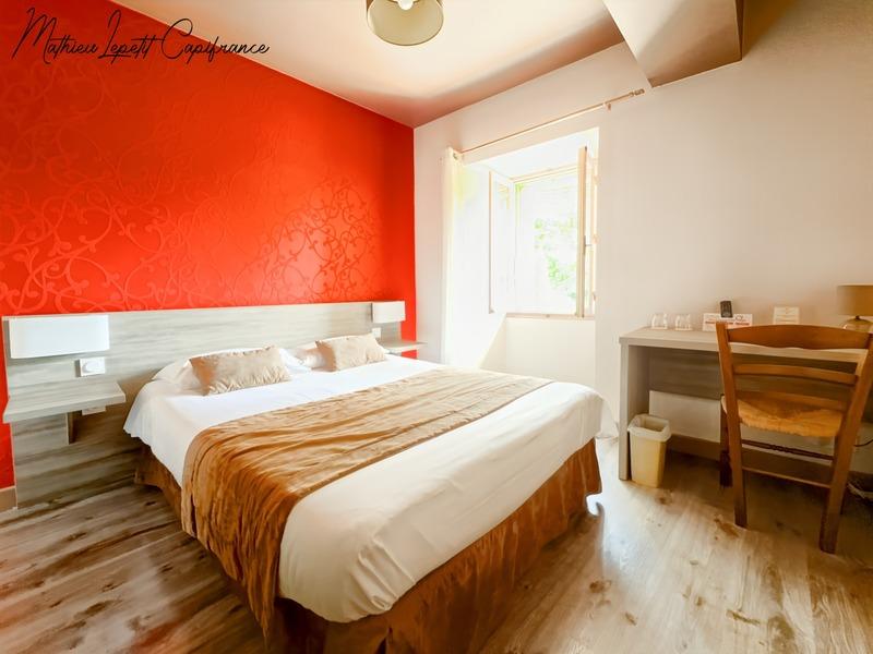 Maison en pierre - 550 m² - 14 pièces