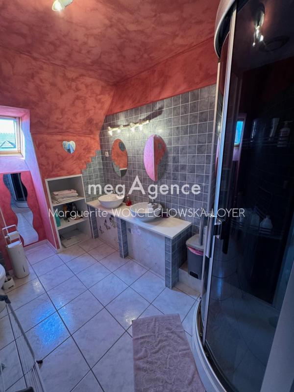 Maison traditionnelle - 132 m² - 7 pièces