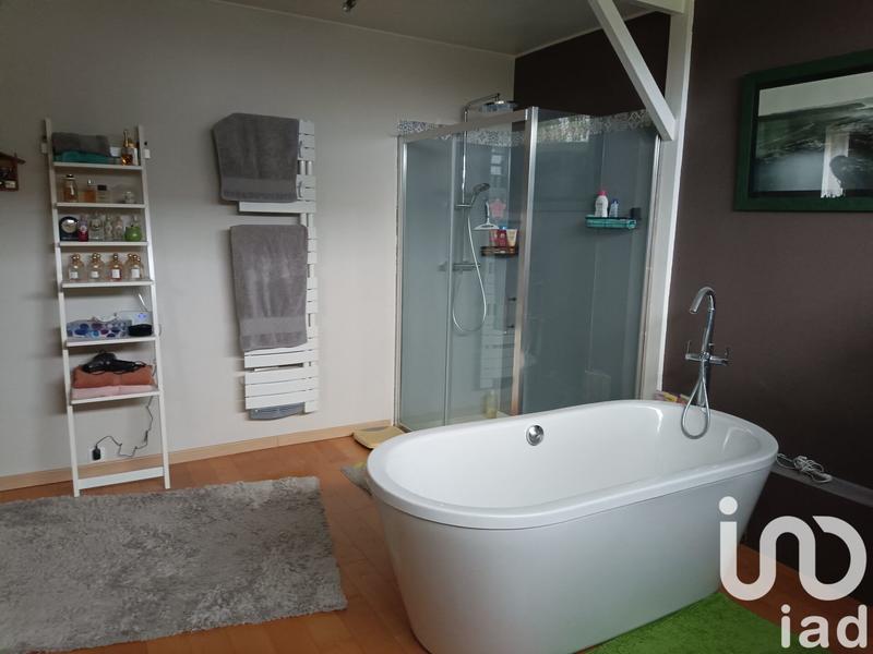 Maison - 235 m² - 4 pièces