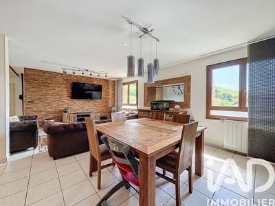 Duplex - 92 m² - 4 pièces