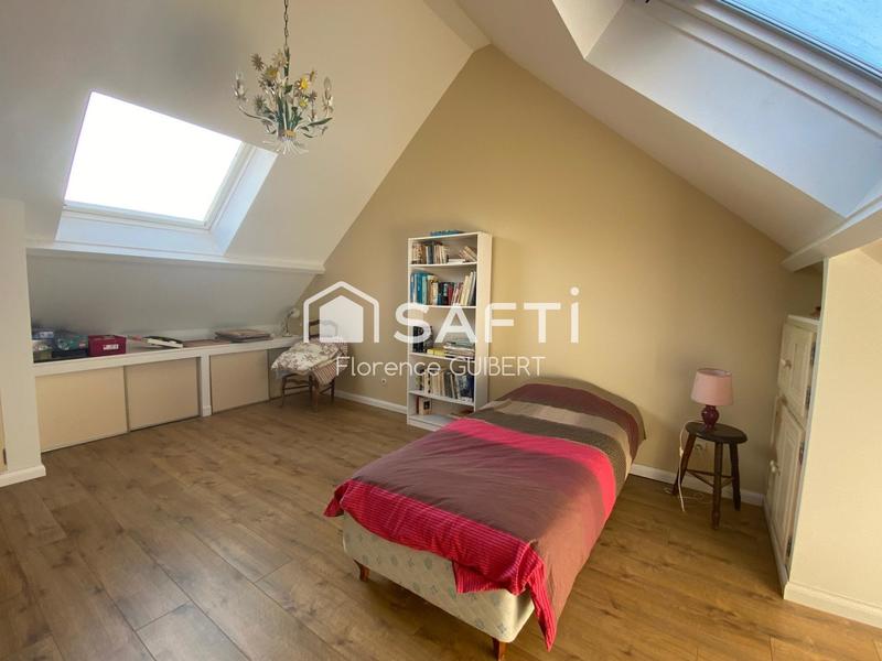 Maison - 251 m² - 10 pièces