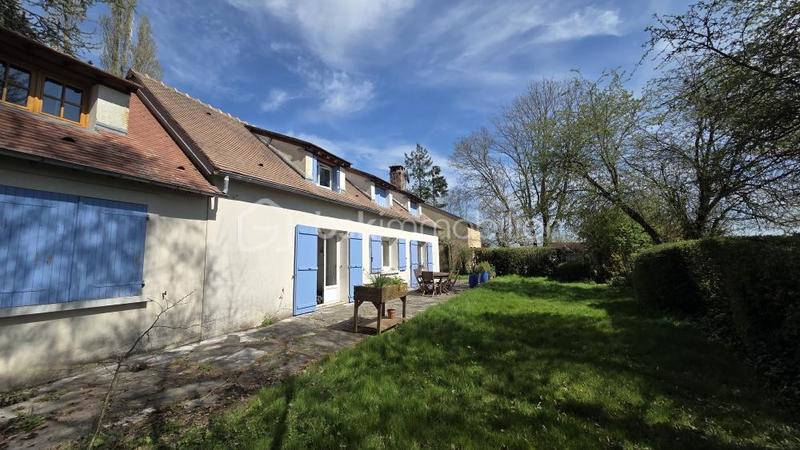 Maison - 200 m² - 9 pièces