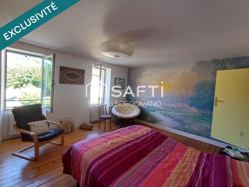 Maison - 220 m² - 7 pièces