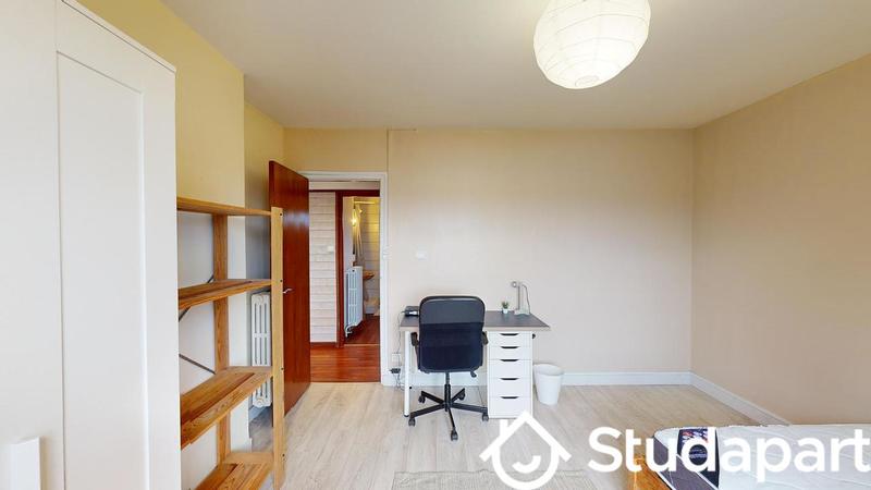 Chambre - 10 m² - 1 pièce