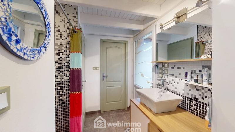 Maison - 143 m² - 7 pièces