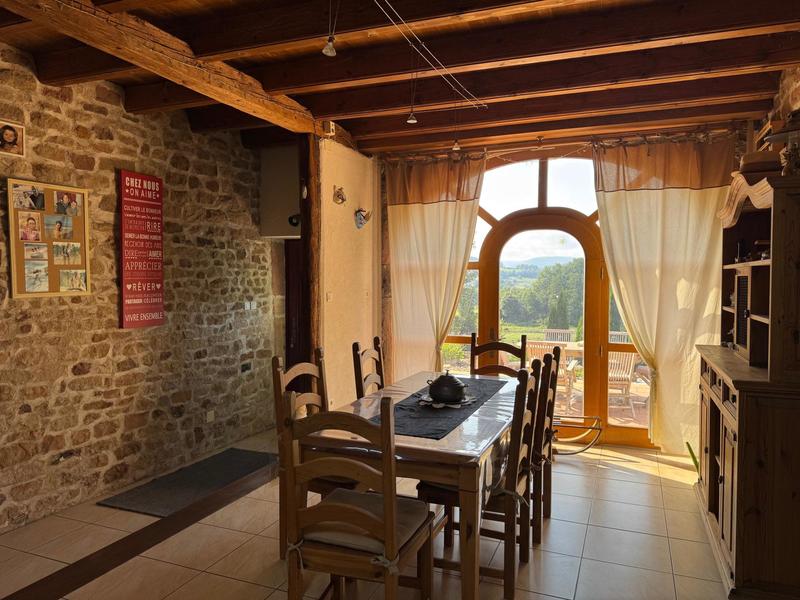 Maison - 198 m² - 8 pièces