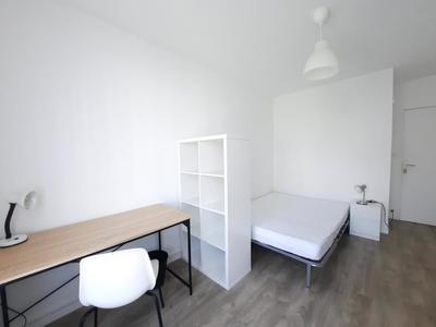 Chambre - 12 m² - 1 pièce