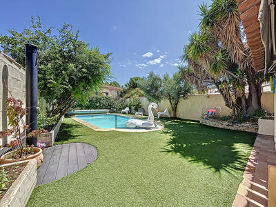 Maison - 96 m² - 4 pièces