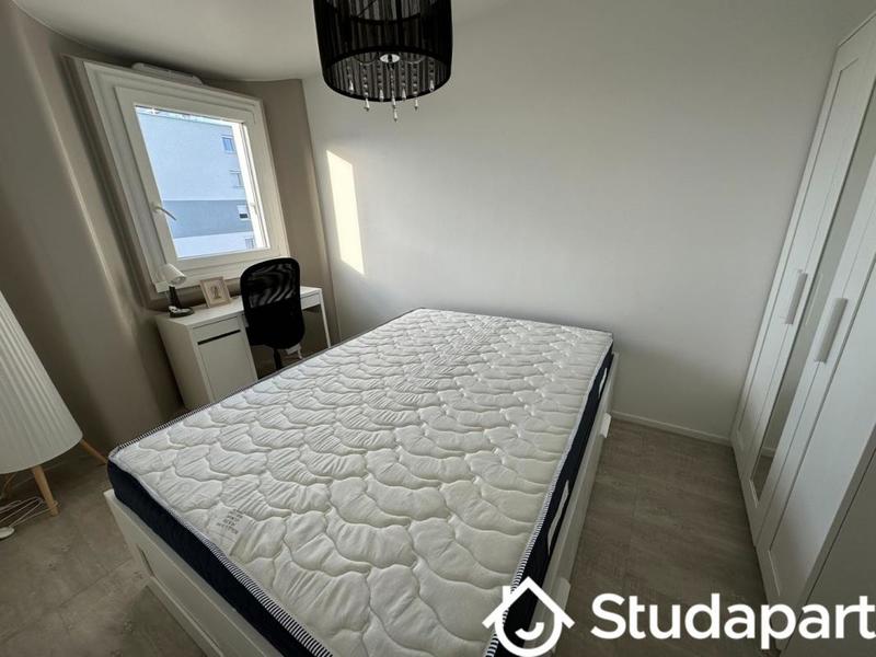 Chambre - 9 m² - 1 pièce