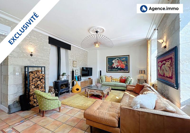 Maison traditionnelle - 270 m² - 12 pièces